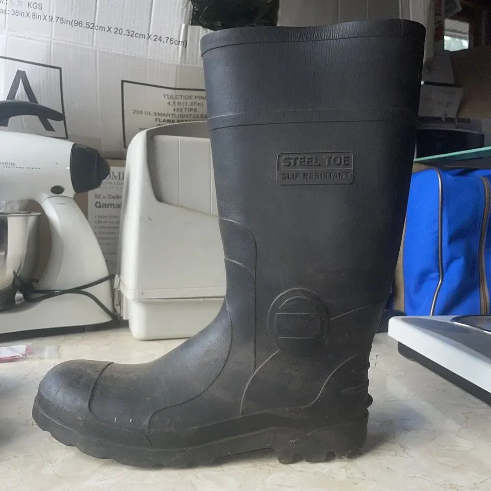 Steel Toe Slip Resistant Rubber‎ Boots Women's 8